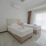 Apartahotel Inci &